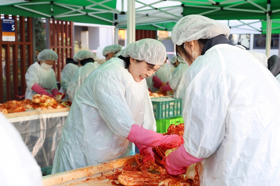 정왕2동 유관단체 합동 김장행사_9