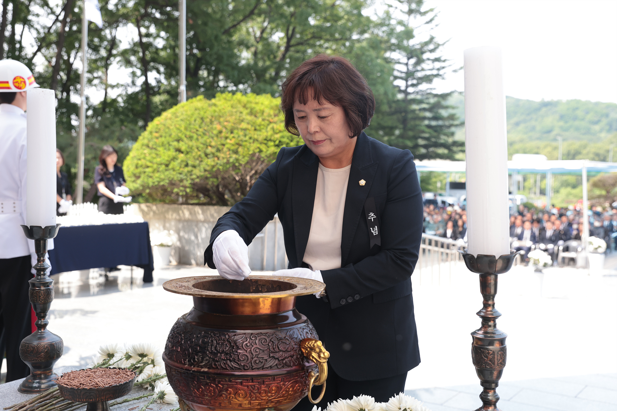 시흥시의회, 제70회 현충일 맞아 현충탑 참배