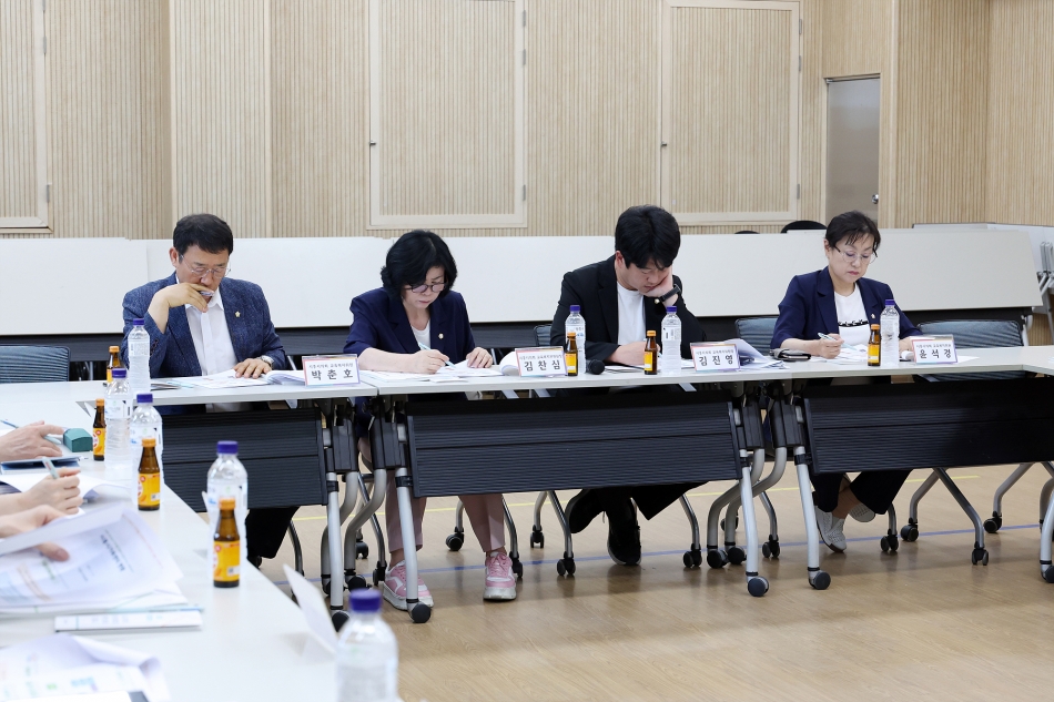 제328회 시흥시의회(정례회) 교육복지위원회 행정사무감사(현장방문) _33