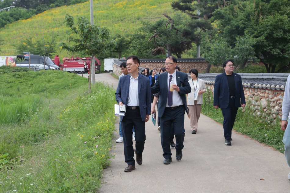 제328회 시흥시의회(정례회) 자치행정위원회 행정사무감사 현장방문_23