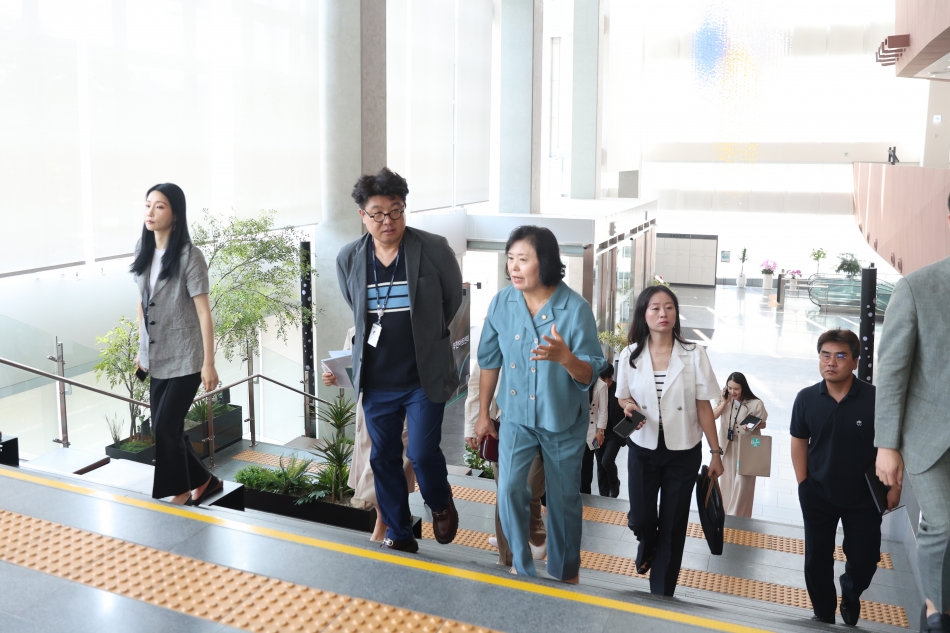 시흥아트센터 정착 및 운영방안 연구회 현장 벤치마킹_4