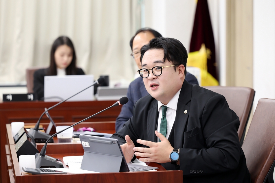 제332회 시흥시의회(제2차정례회) 자치행정위원회_8